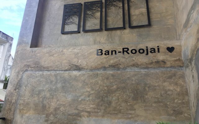 Ban Roojai