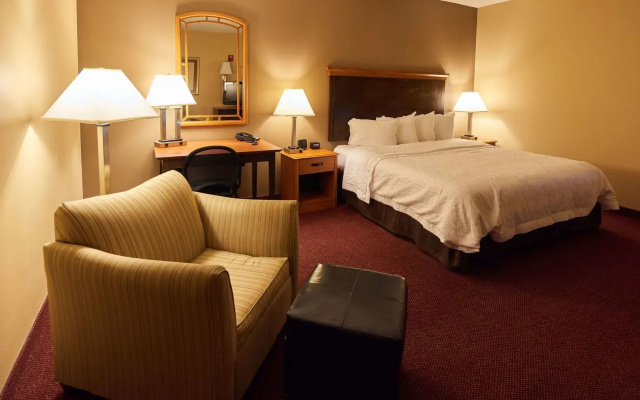 Hampton Inn Massillon