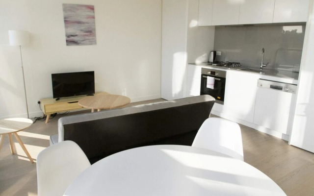 Modern Light-filled Luxury 1bedroom Apartment in South Melbourne