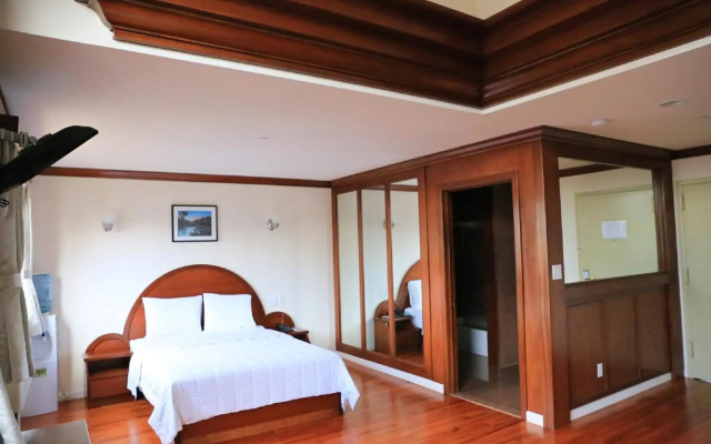 Phoenix Hotel