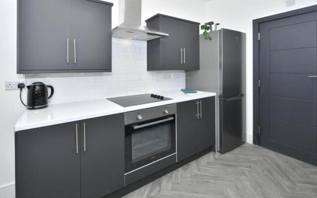 Townhouse @ 202 Walthall Street Crewe
