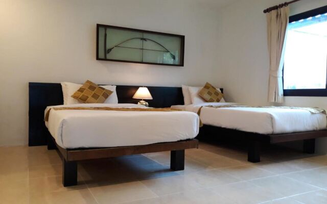 Praewa Villas Naiyang phuket