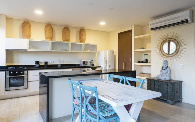Beautifully Designed Duplex w Wifi Parque de Los Novios