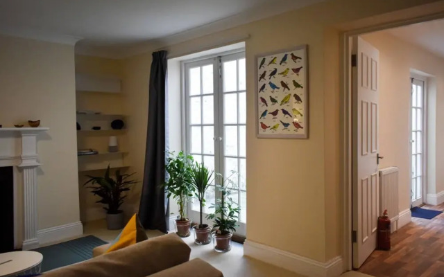 Private, Spacious & Central 1 Bedroom Flat in Brighton