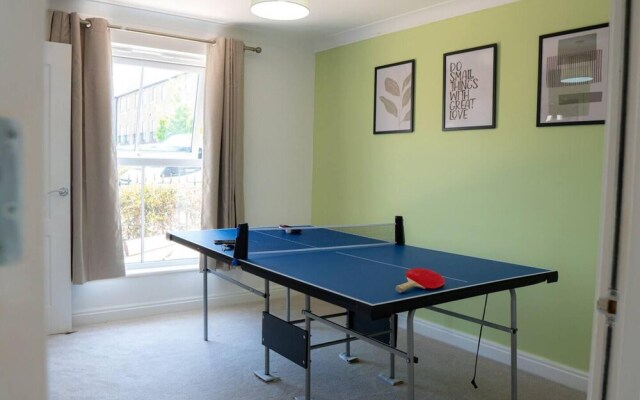 Stunning 6-bed House in Milton Keynes