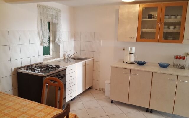 Apartments Tona