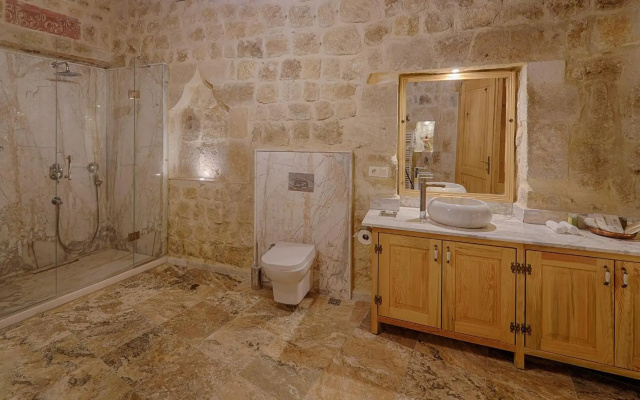 Taru Cave Suites