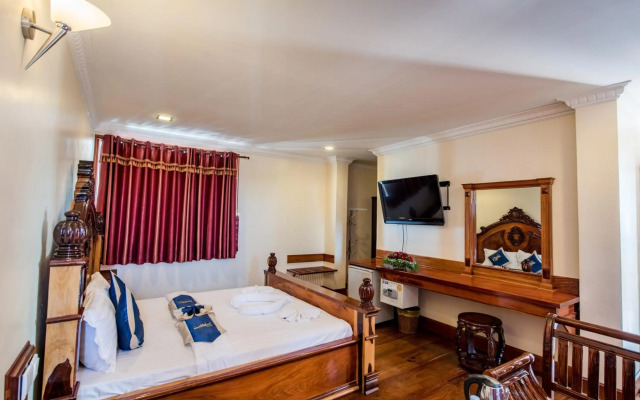 Seng Hout Hotel