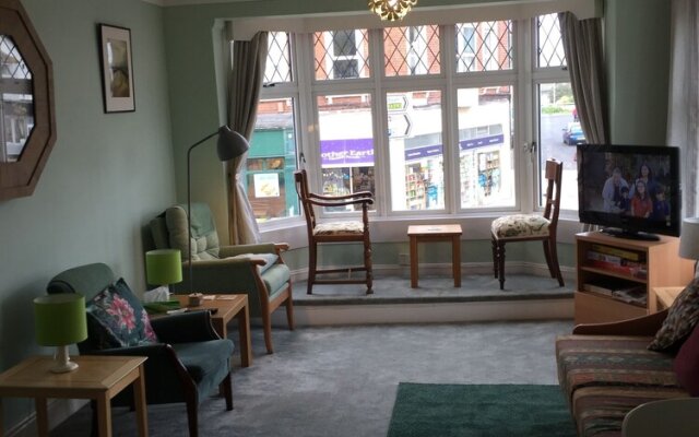 Modern 2 Bedroom Apartment in Central Exmouth