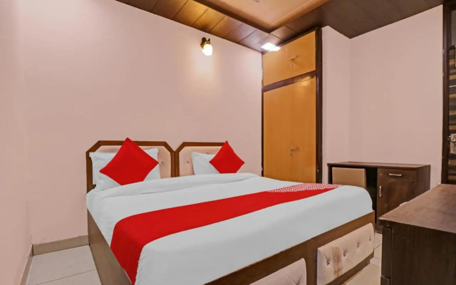 Oyo 90274 Hotel Knight Inn