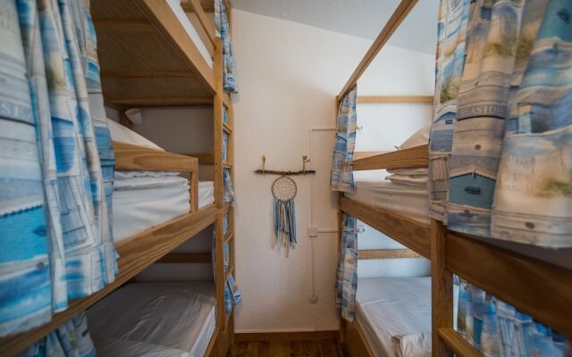 Ericeira Villa Surf Camp Hostel