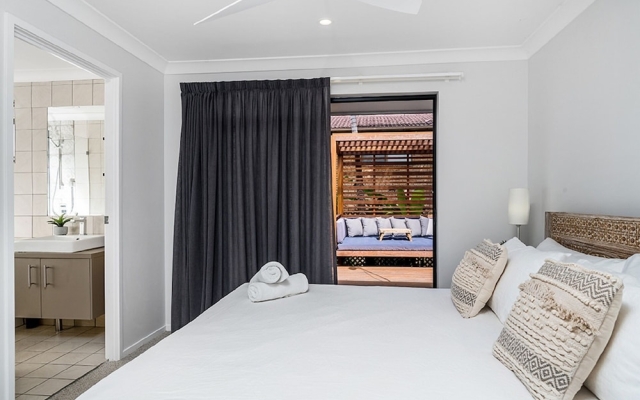 Your Luxury Escape - Byron at Clarkes