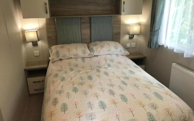 Luxury 3 Bedroom Caravan MC37, Shanklin, Isle of Wight