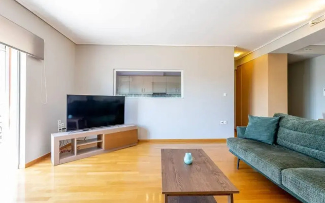 Petralona Dazzling top Floor 2BD AP