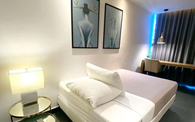 B'S Suites