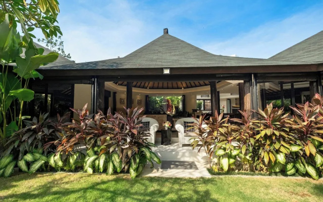 Villa Kubu Dewi Sri by Villa Finder