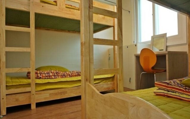 Mr Egg Hostel Nampo