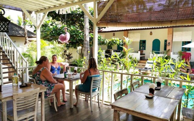 White Coconut Cottage