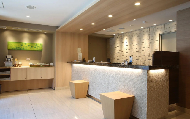 Отель Smile Hotel Shinagawasengakujiekimae