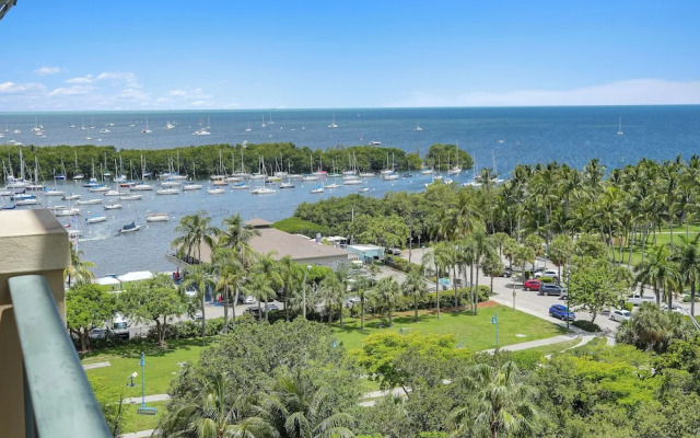 Ocean View 2 Bedroom in Coconut Grove