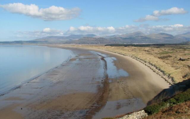 Gwrach Ynys Country Guest House