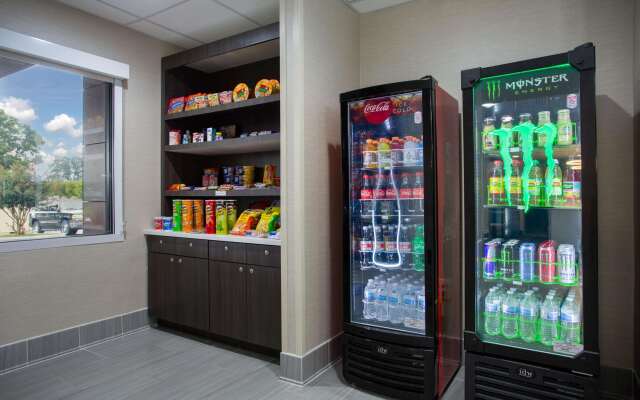 La Quinta Inn & Suites by Wyndham Roanoke Salem