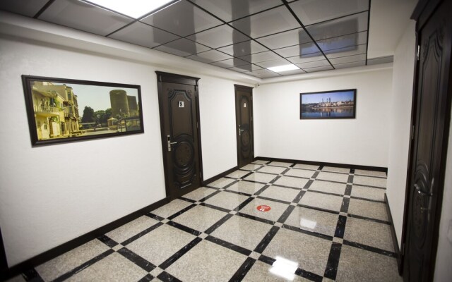 Kristal inn Hotel