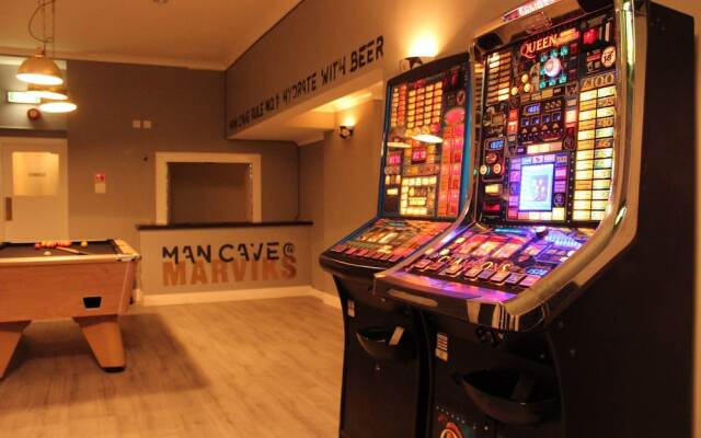 Marviks Sports Bar and Grill