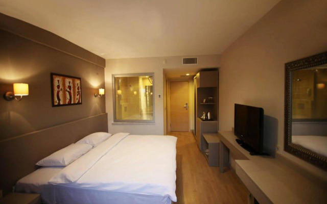 Zinos Hotel