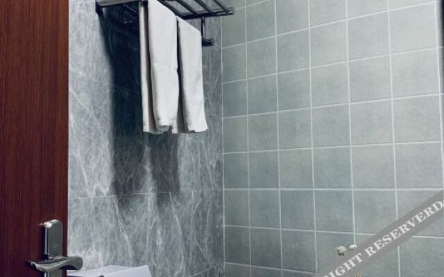 OYO plaza business hotel