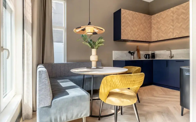 Beautiful Apartment, View of Delft Canal