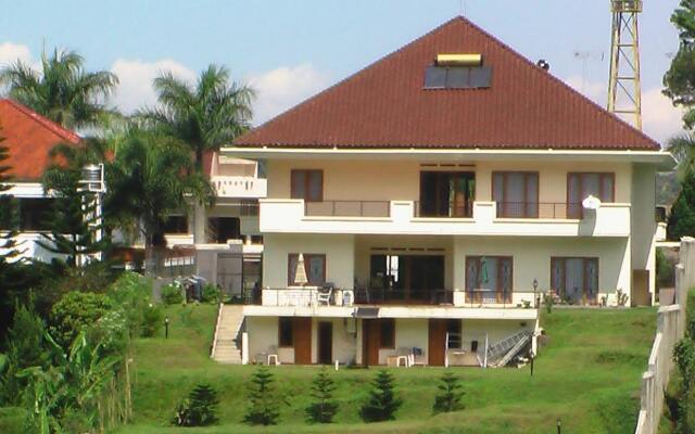 Puri Bernadi Guest House