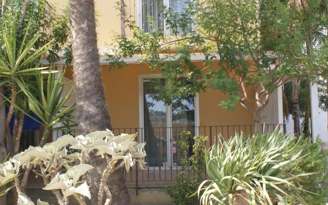 Mimi Hotel & Camping