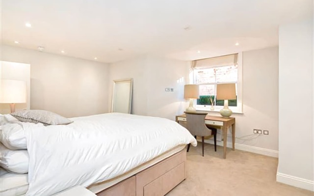 2 Luxe BDR Hans Place by The Residences