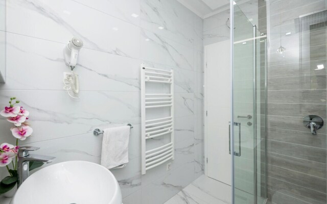Amazing Apartment in Makarska With 2 Bedrooms and Wifi