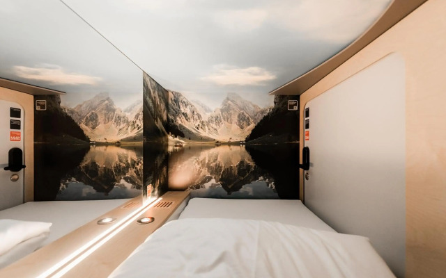 Capsule Hotel - Zurich Airport