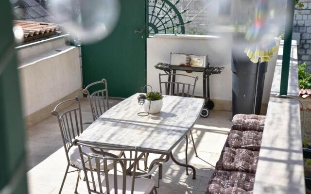 Micro Apartment SUNI2