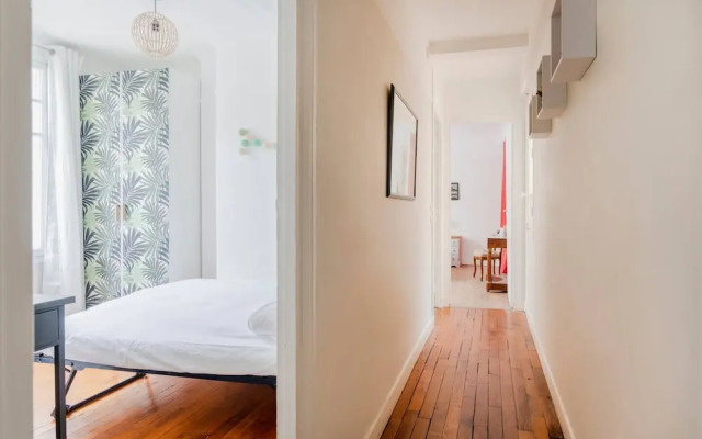 Eiffel Tower Saint Residence