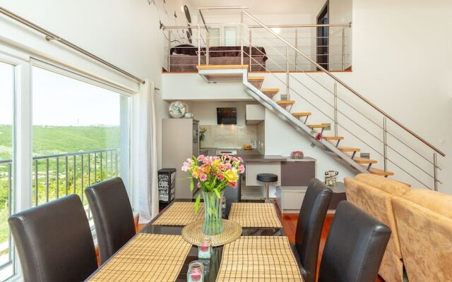 Green Hills Apartment
