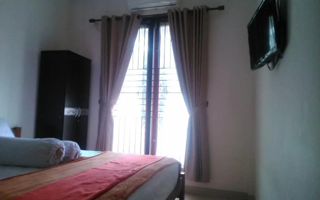 Rumah Sarwestri B&B