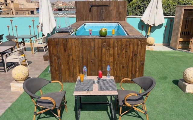 Pyramids Height Hotel & Pyramids Master Scene Rooftop