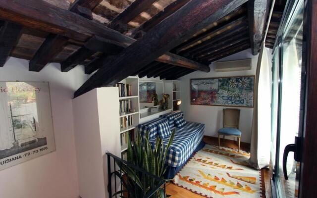 Navona Flat