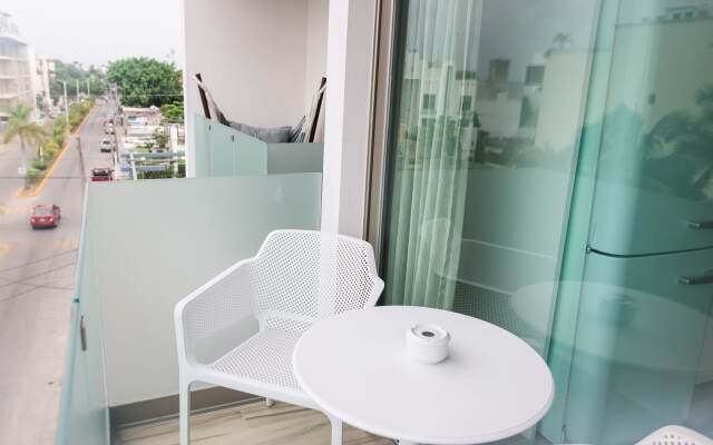 Newport House Playa Boutique Hotel - Beach Club Access