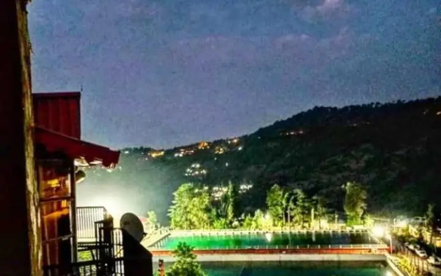 OYO HOME 88499 Mystic Home