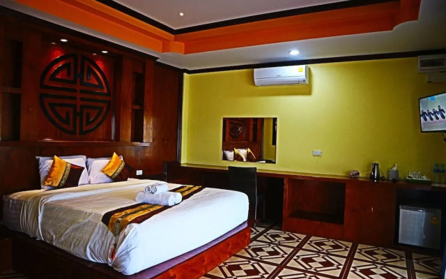 Chasa Rakthai Resort