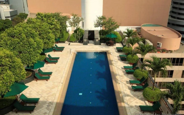 Lanson Place Winsland, Singapore