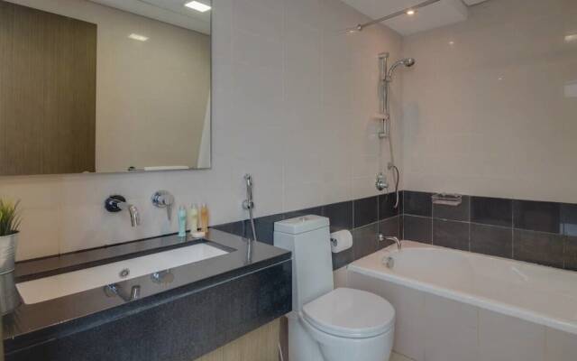 Stylish Apartment With the Best Burj Views