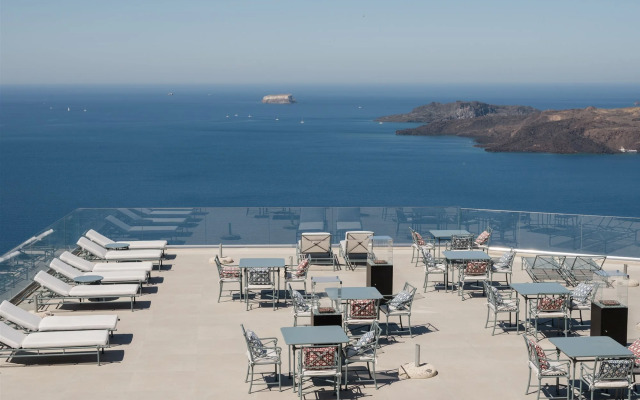 Apeiron Blue Santorini - Sustainable Adults Only 14+