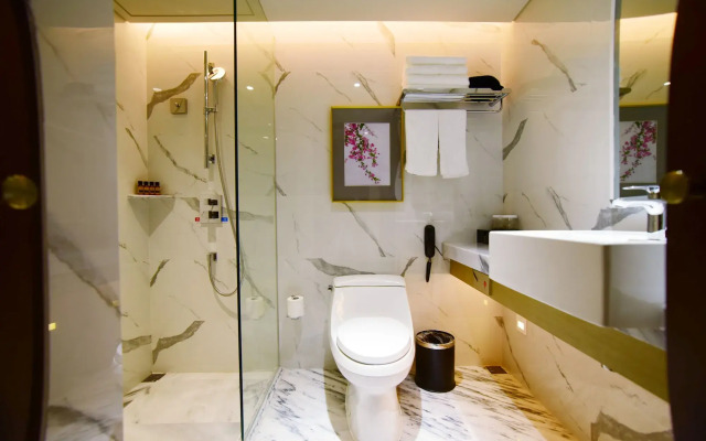 Weihaiwei Hotel