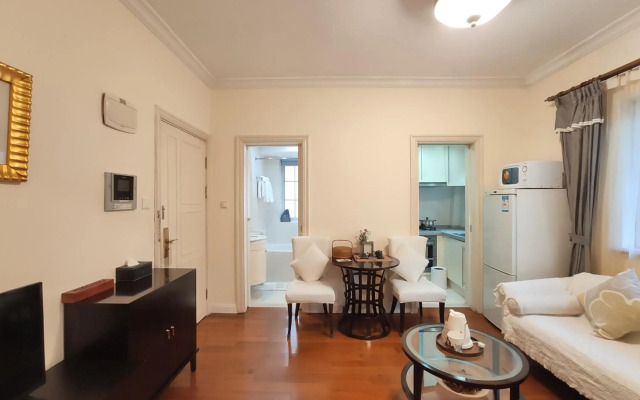 Ladoll Service Apartment